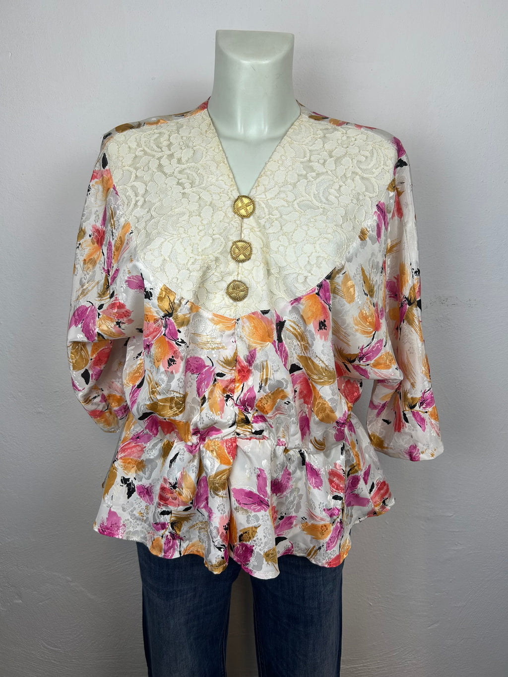 Vintage Floral Peplum Μπλούζα | Κρεμ & Φλοράλ Prints | Χρυσά Κουμπιά