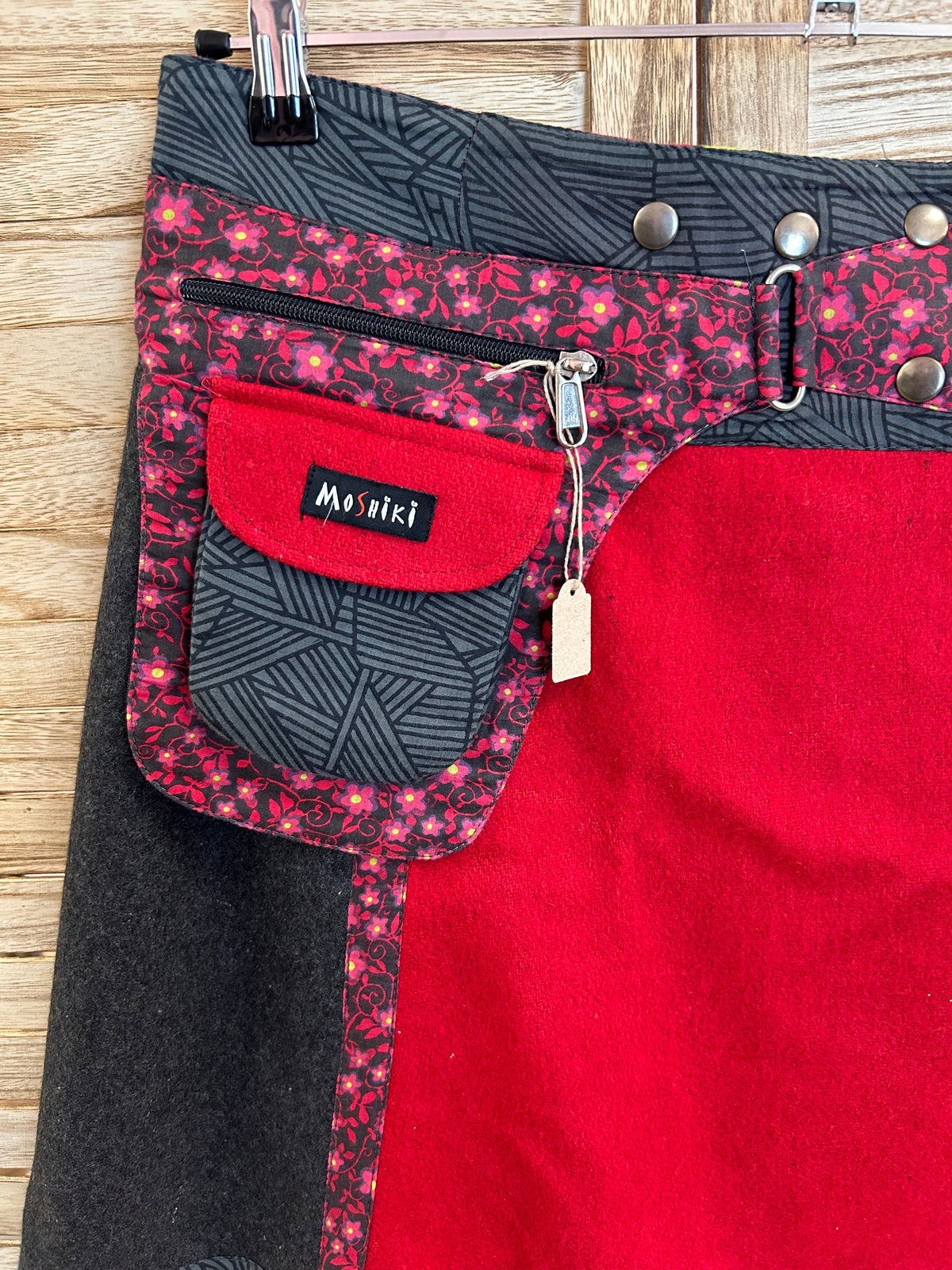 Φούστα Moshiki Reversible Κόκκινο/Μαύρο με Floral Print