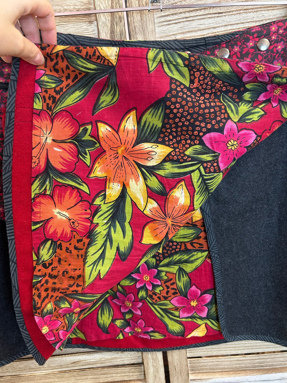 Φούστα Moshiki Reversible Κόκκινο/Μαύρο με Floral Print