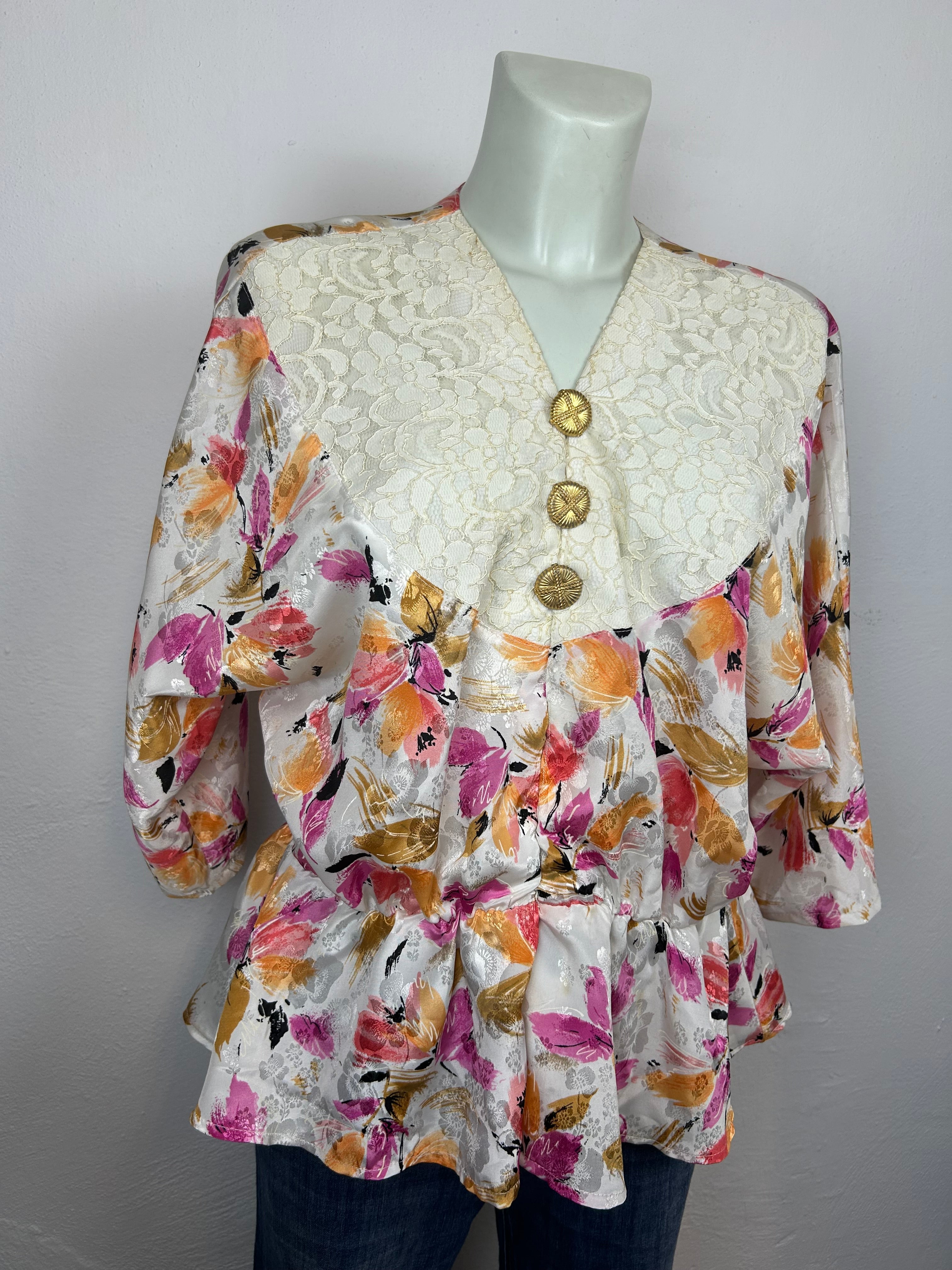Vintage Floral Peplum Μπλούζα | Κρεμ & Φλοράλ Prints | Χρυσά Κουμπιά