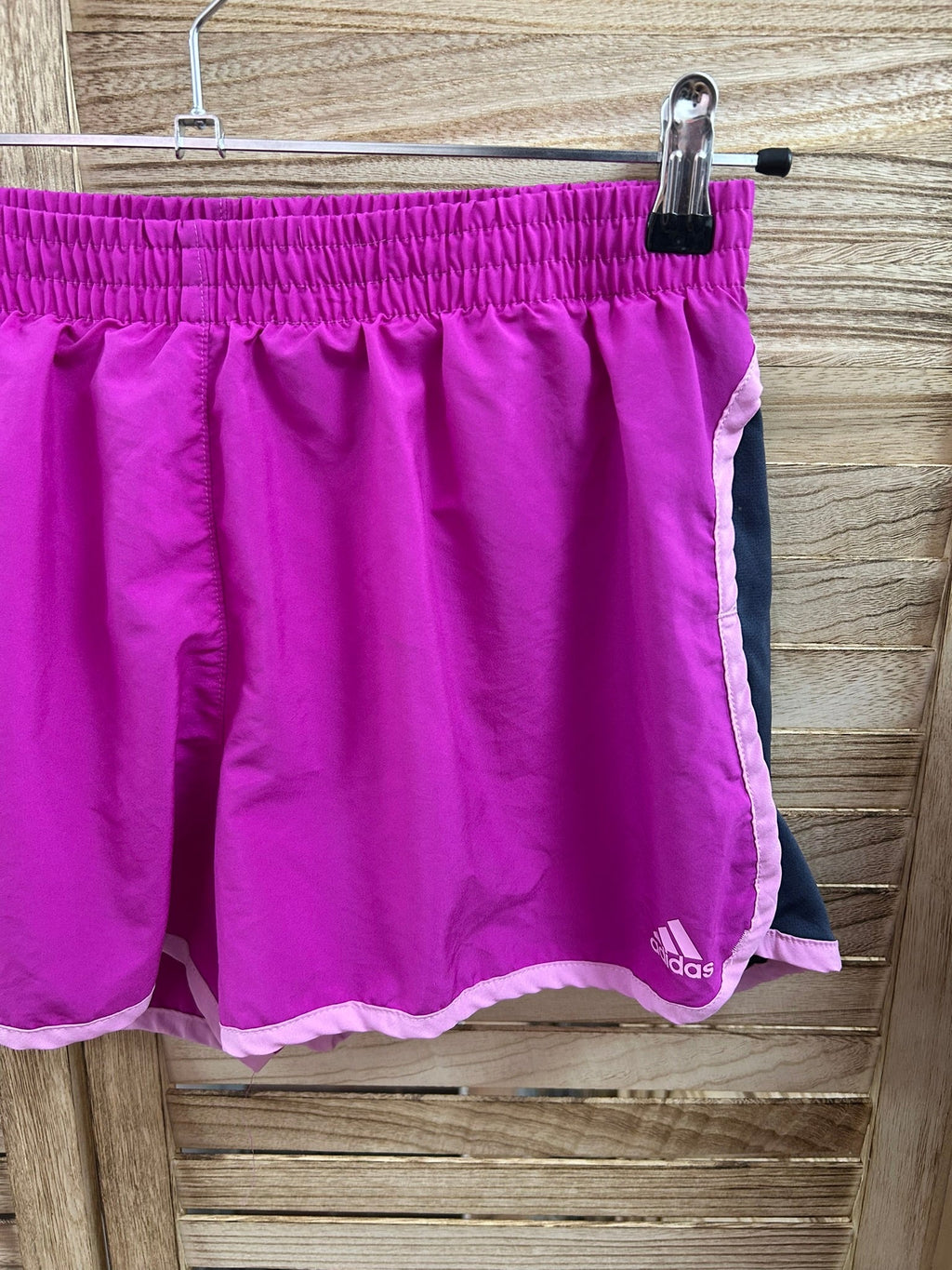 Adidas Shorts Μωβ - λεπτομέρεια