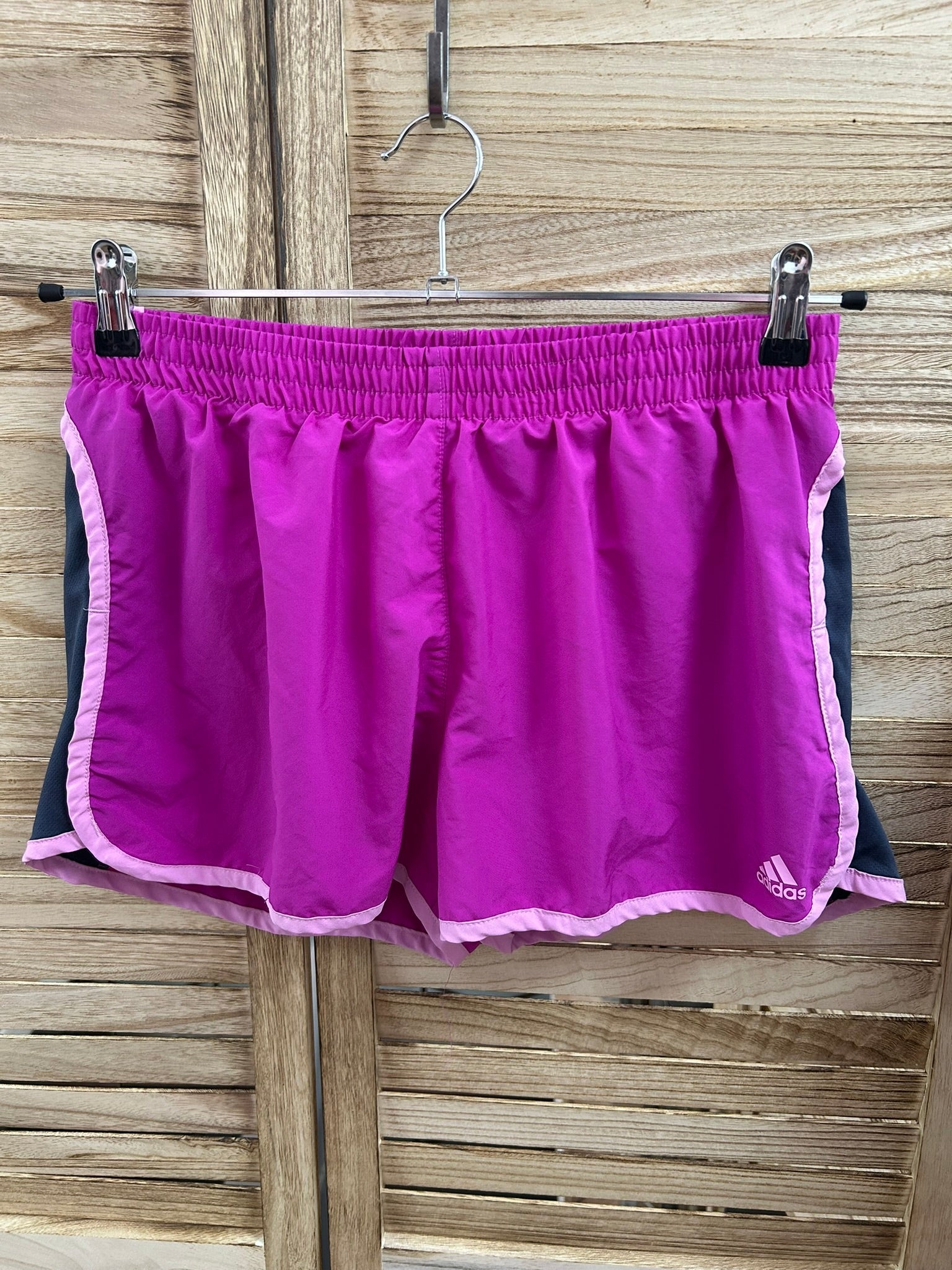 Adidas Shorts Μωβ - λεπτομέρεια 2