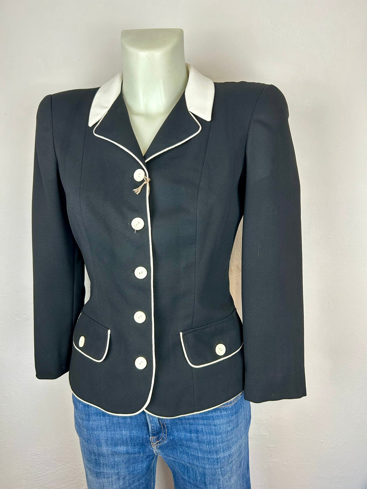 Vintage Navy Blazer - πλάι ολόσωμο