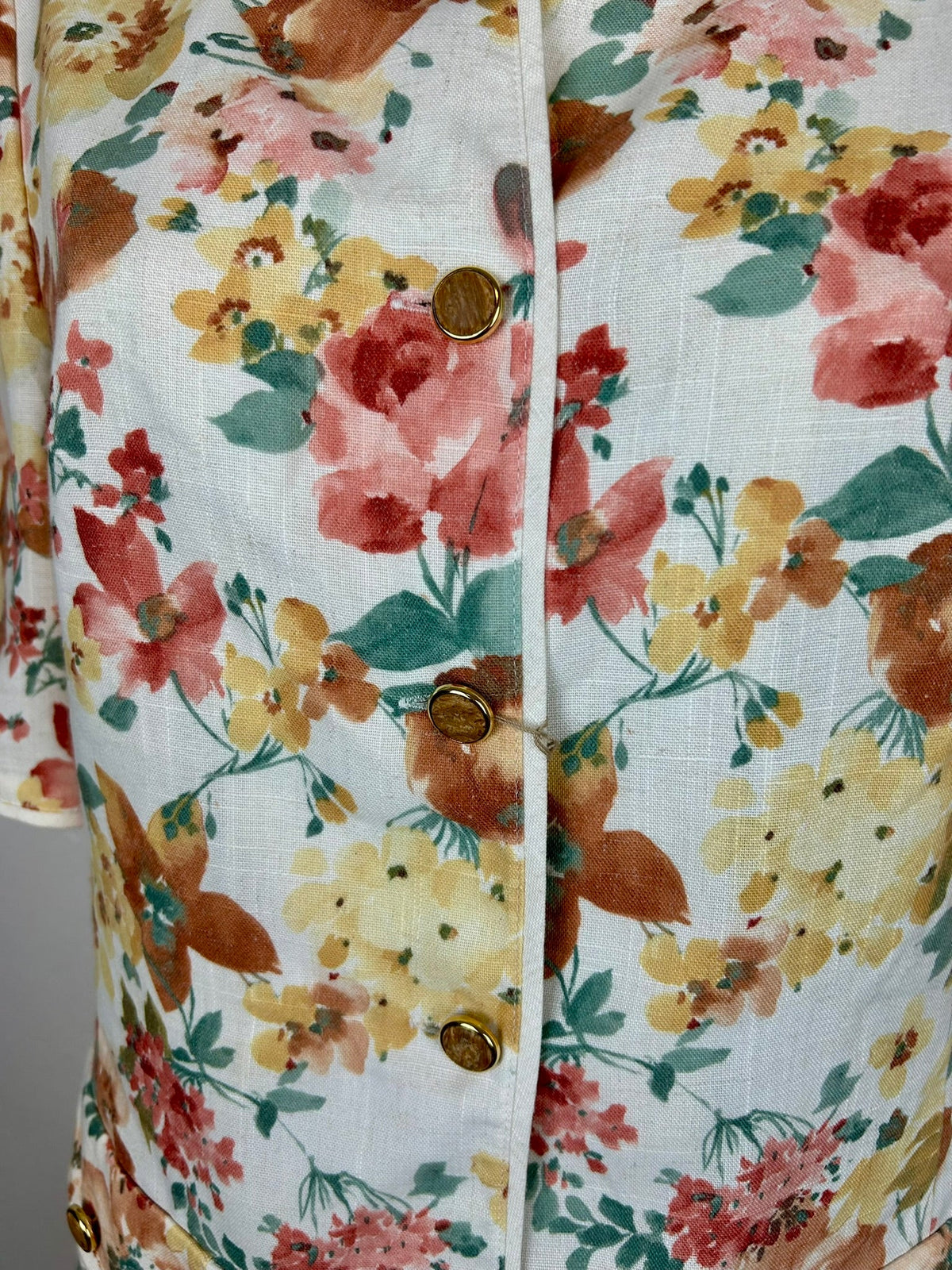 Vintage floral blazer - χρυσά κουμπιά λεπτομέρεια