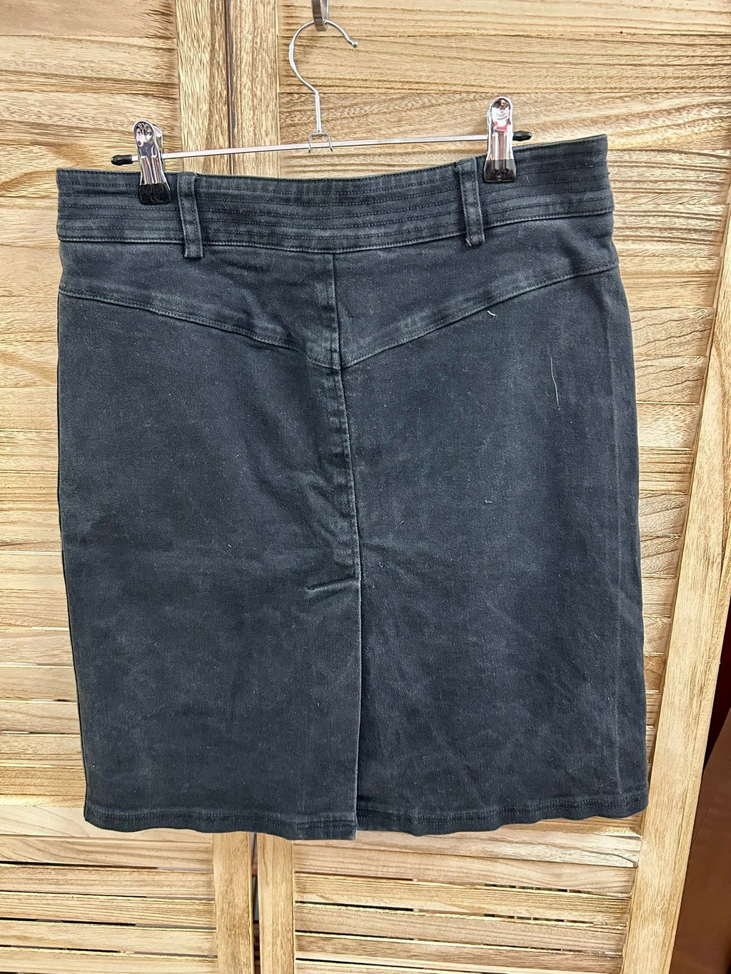 Vintage Slaxy washed black denim mini φούστα - πλάτη με V-ραφές
