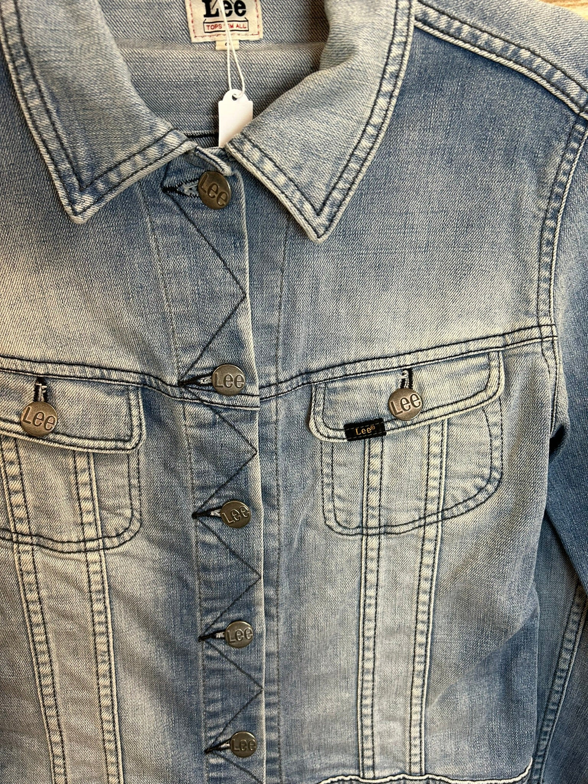 Lee denim jacket - λεπτομέρεια κουμπιών και τσέπης