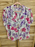 Vintage floral μπλούζα ροζ μωβ τουλίπες — ολόσωμη μπροστινή όψη