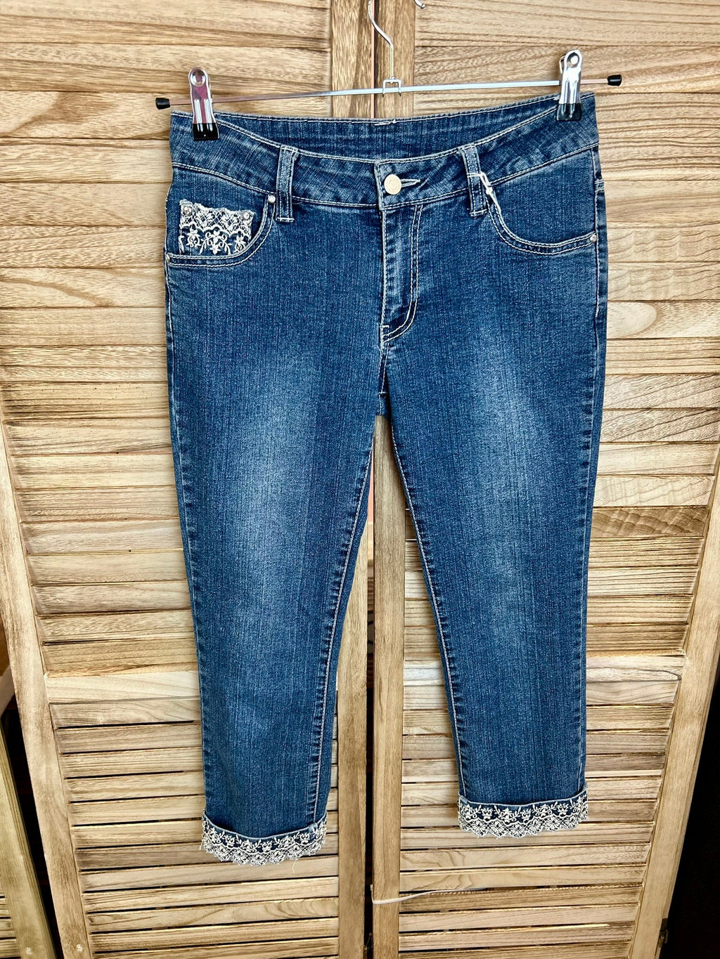 Vintage skinny τζιν - κοντινό μπροστινής τσέπης με δαντέλα