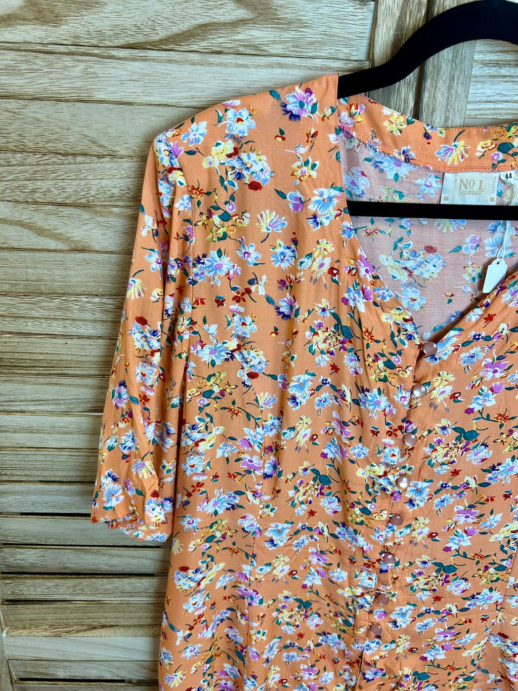 Vintage floral μπλούζα - λεπτομέρεια ετικέτας και μανίκι