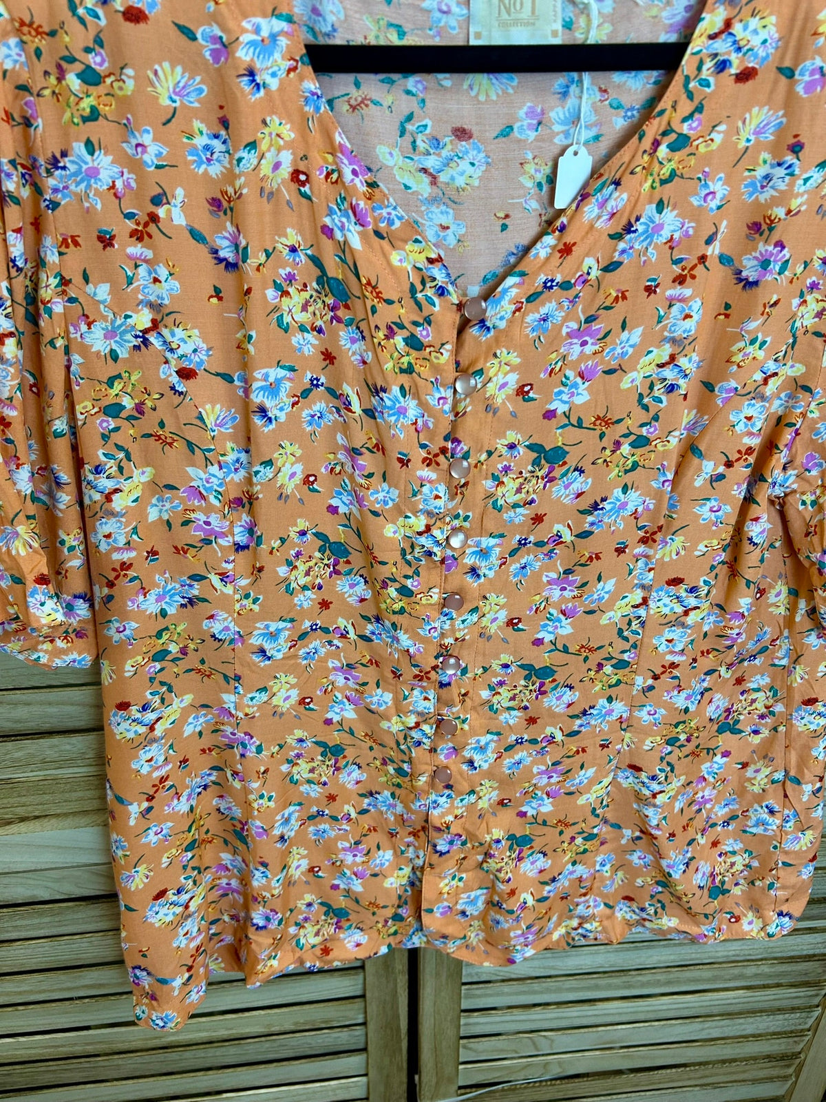 Vintage floral μπλούζα - V-λαιμόκοψη και κουμπιά