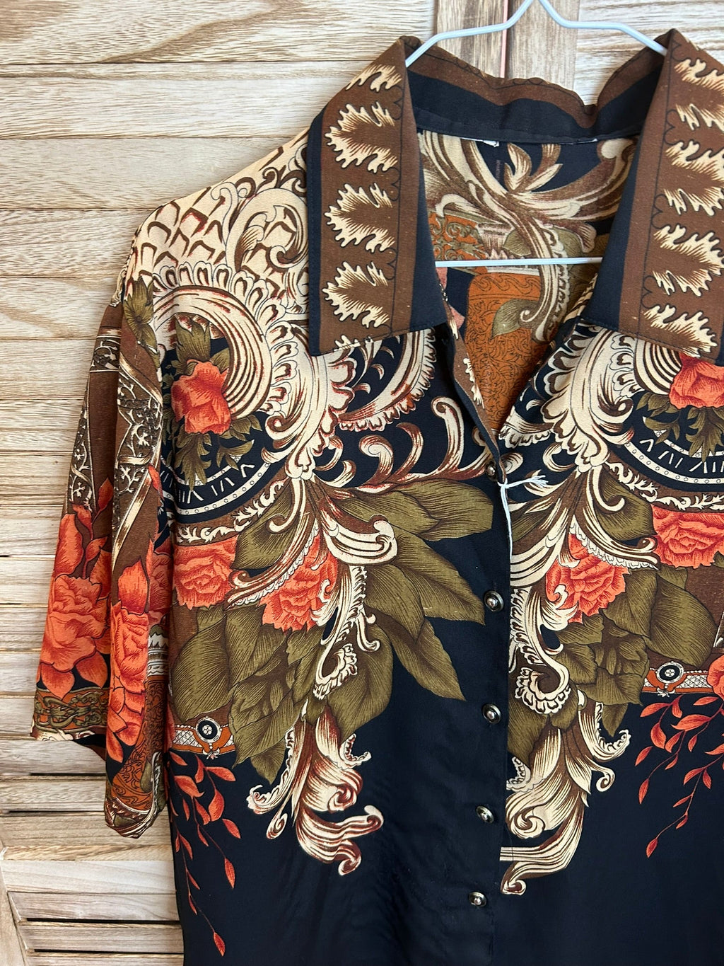 Vintage πουκάμισο μαύρο baroque floral - ολόσωμη όψη