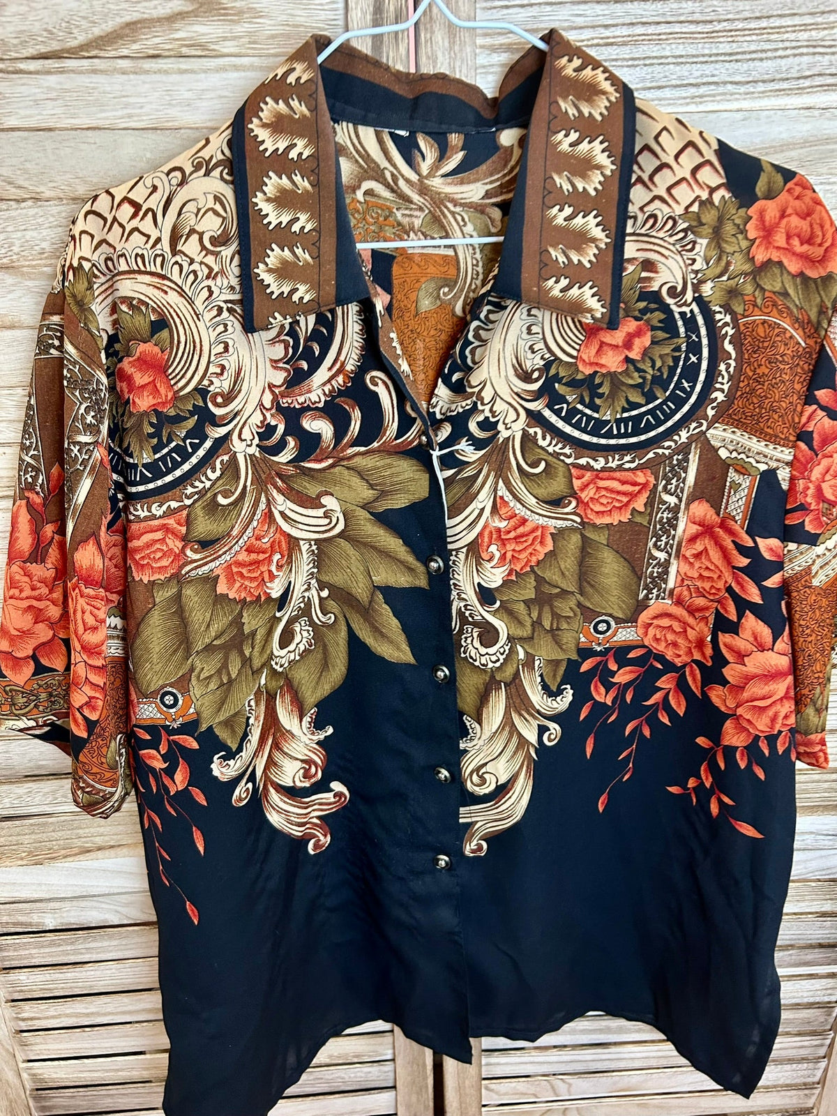 Vintage πουκάμισο μαύρο baroque floral - μπροστινή όψη