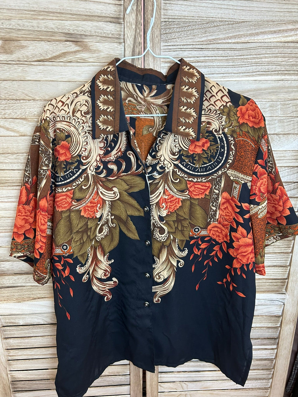 Vintage πουκάμισο μαύρο baroque floral - ολόσωμη όψη 2