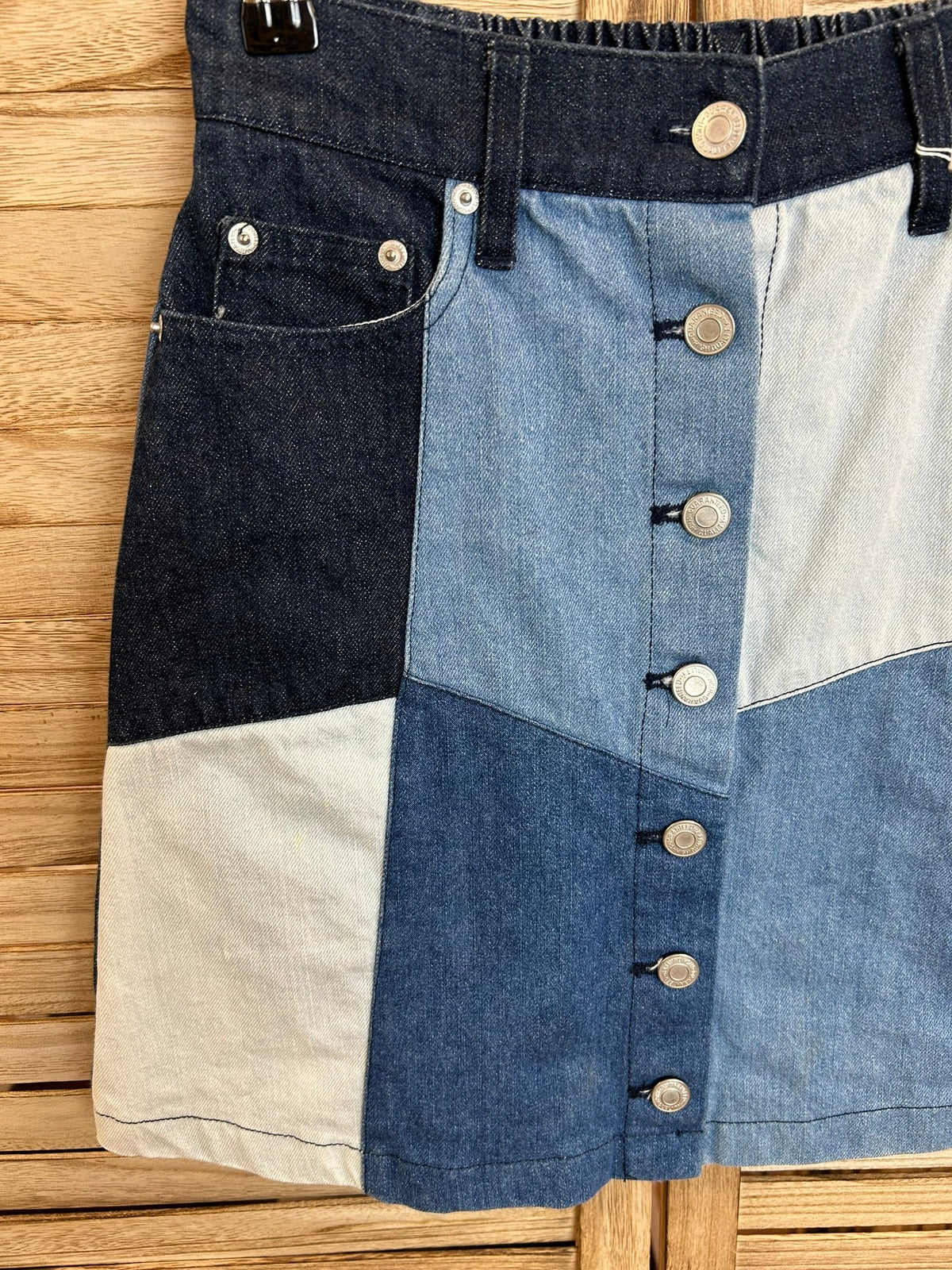 Τζιν patchwork mini φούστα - πίσω όψη