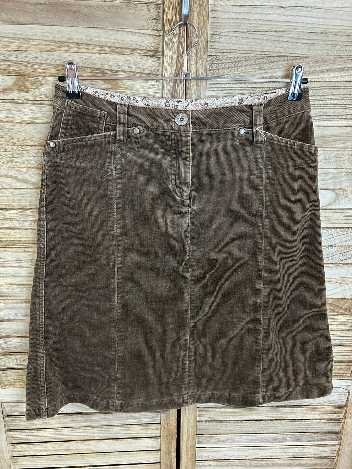 Καφέ corduroy mini φούστα - λεπτομέρεια μέσης