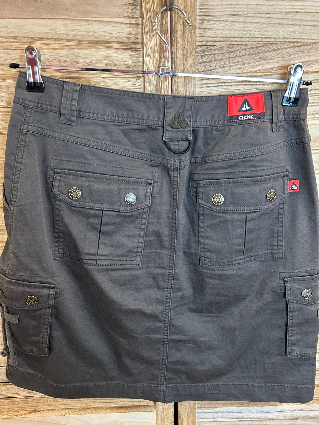 OCK cargo mini φούστα - πίσω λεπτομέρεια cargo
