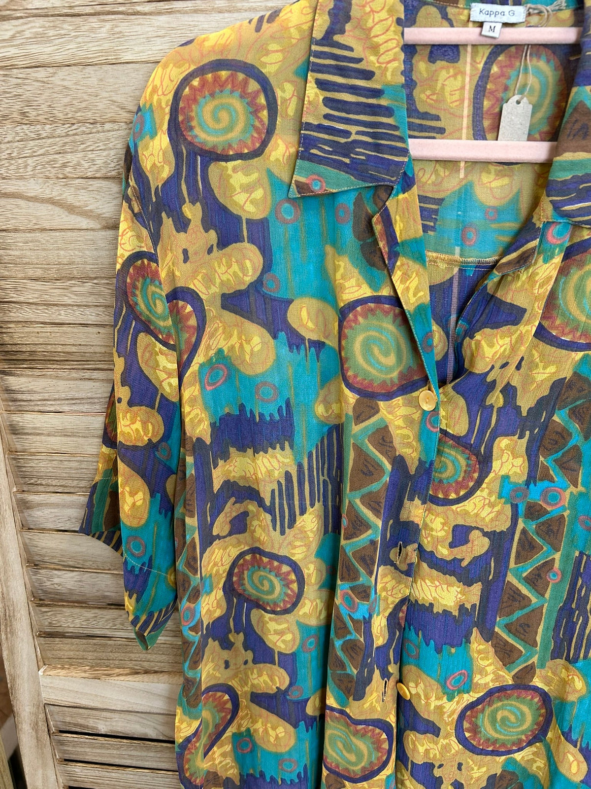Kappa G vintage shirt - λεπτομέρεια κολαρακιού και print πάνω μέρος