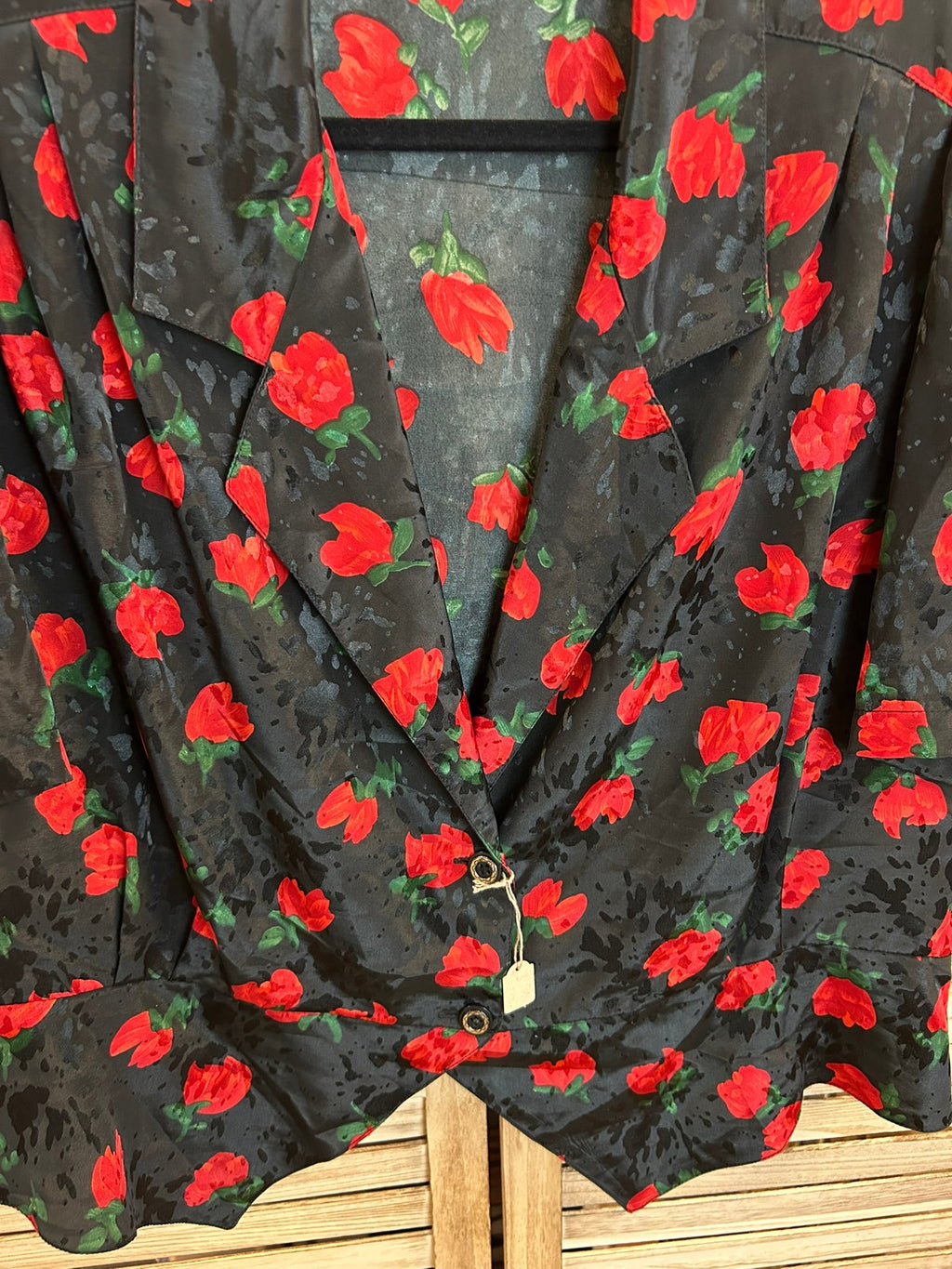 Vintage rose print μπλούζα - λεπτομέρεια μαζεμένου μπροστινού