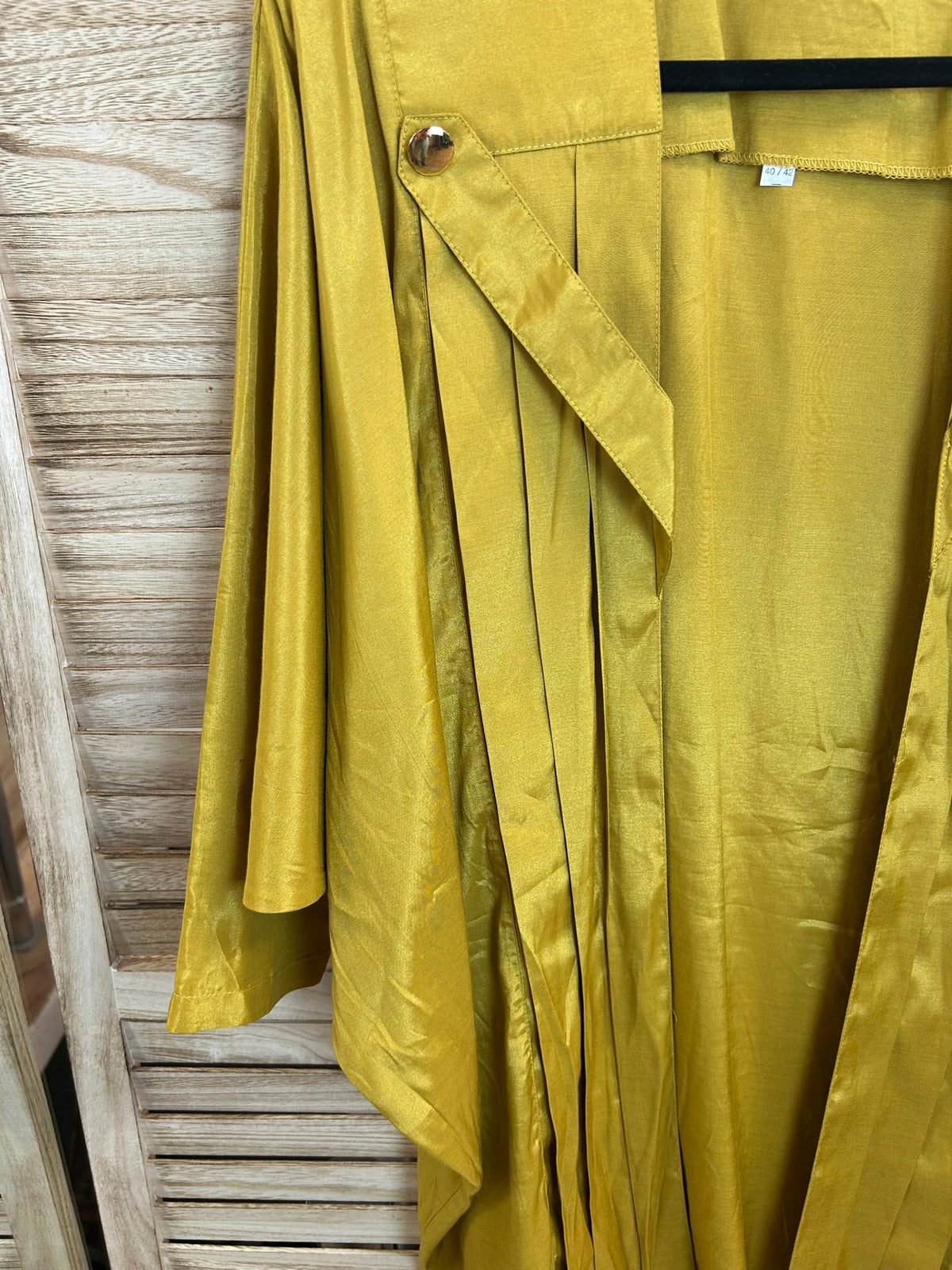 Vintage κίτρινο σατέν κιμονό jacket αριστερά