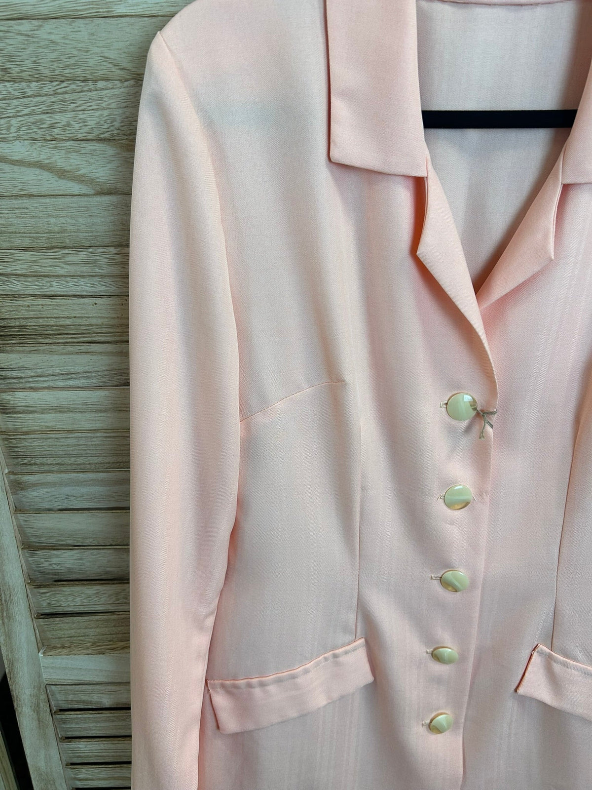 Vintage ροζ blazer πλαϊνή λεπτομέρεια